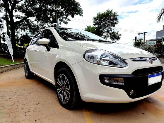 FIAT PUNTO 1.4 ATTRACTIVE 8V FLEX 4P MANUAL